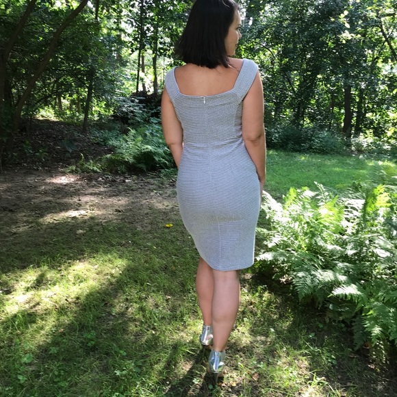 Cynthia Steffens off-the-shoulder bodycon dress - Picture 3 of 4